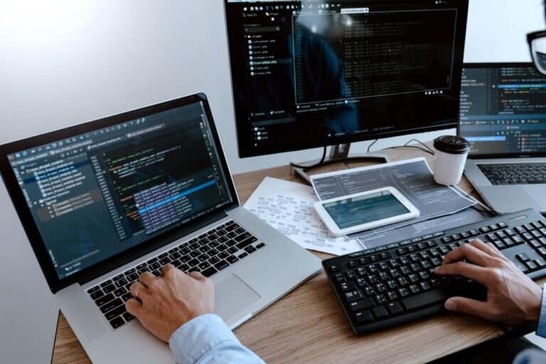 Jupyter Notebook o Visual Studio para programar