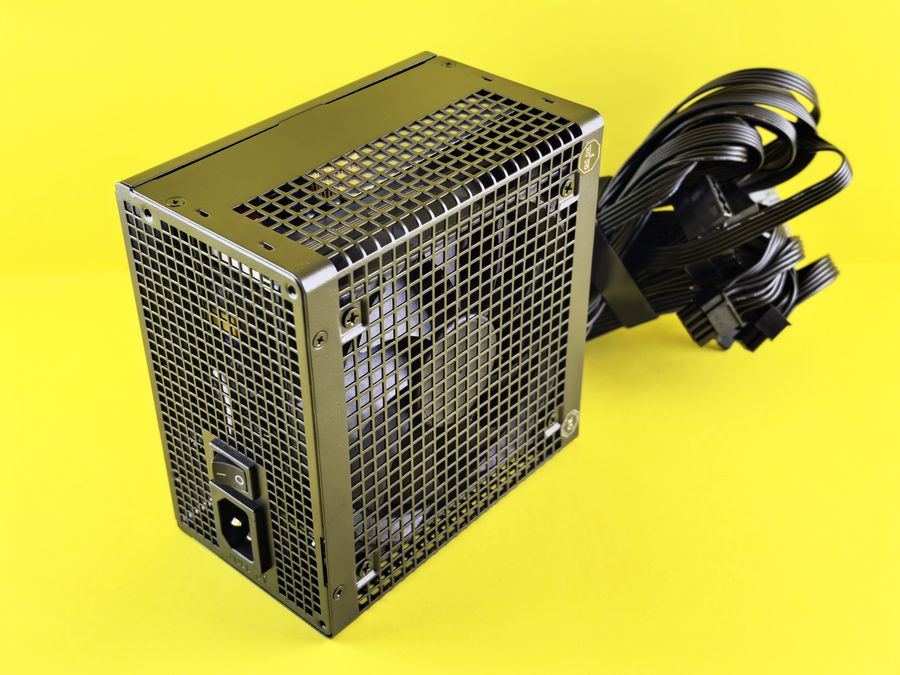 Fuente de poder gaming para PC
