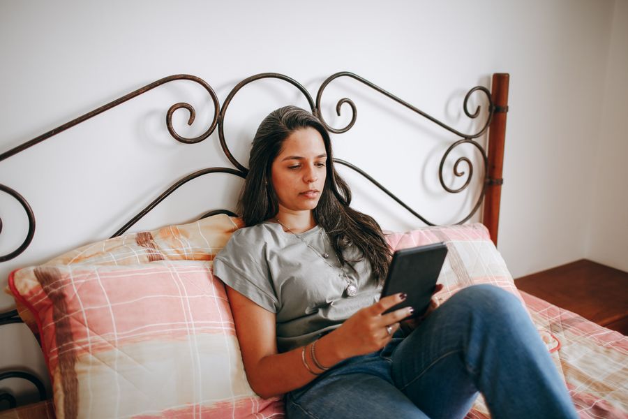 Lectura digital en tabletas modernas