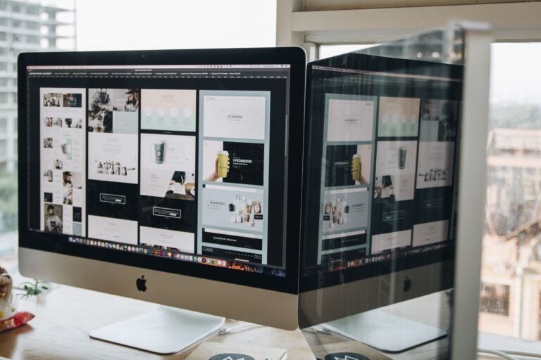 Monitores duales 2K y 4K para diseño web