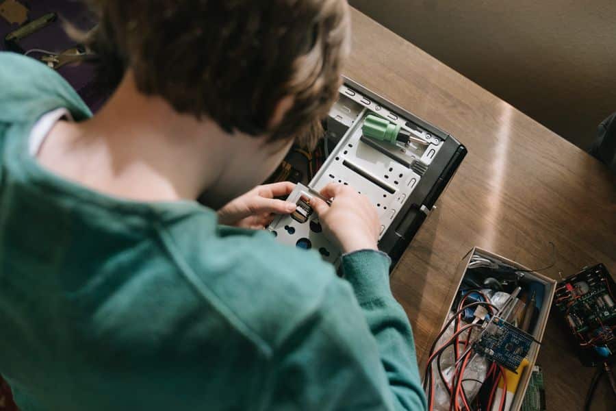 Montaje de hardware para ordenador