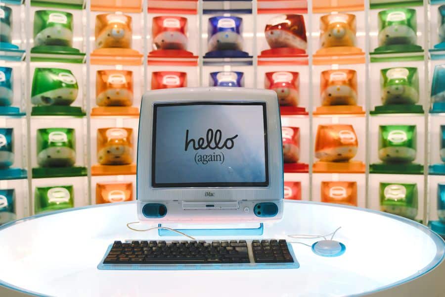 Pantalla retro Apple iMac G3 fidelidad colores